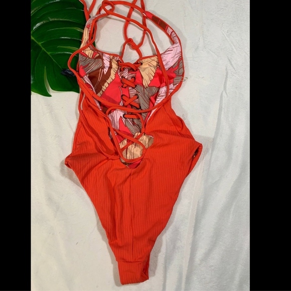 NEW MAAJI Cayenne Heavenly Reversible One-Piece Swimsuit [SZ Small ]‎ - Picture 6 of 8